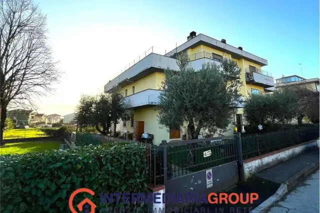 Apartament in Via Teresio Olivelli, 7, Montale - Photo 1