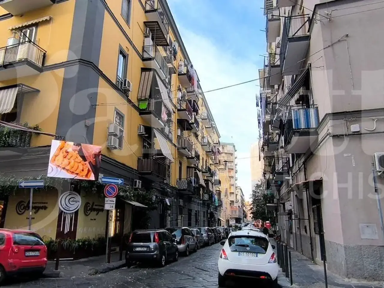 Negozio in Via Pietro Giannone 28, Napoli, {3} - Foto 2
