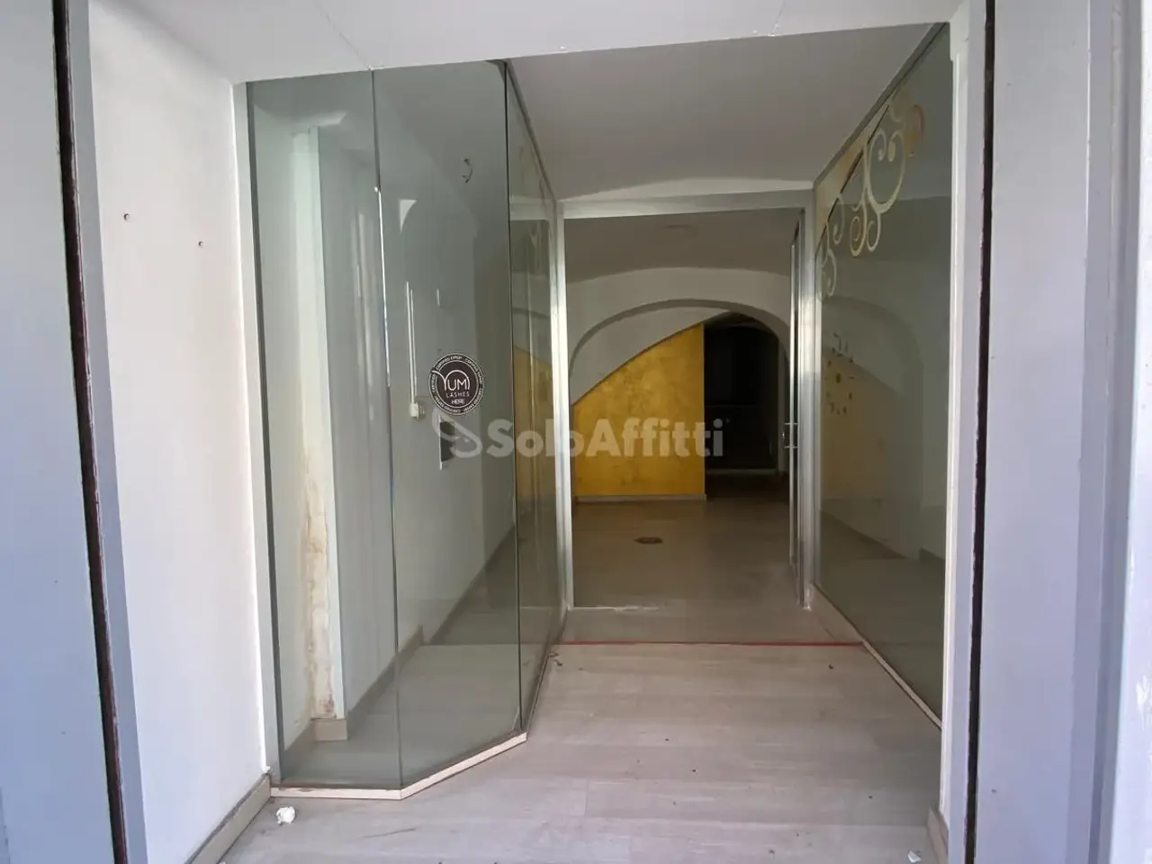 Negozio in , Barletta, {3} - Foto 2