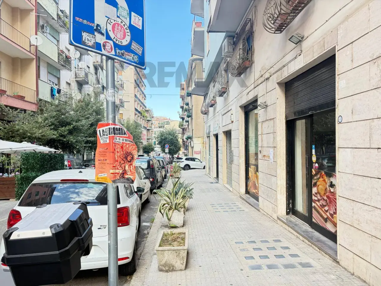 Negozio in Via Mario Mari 23-25, Cosenza, {3} - Foto 2