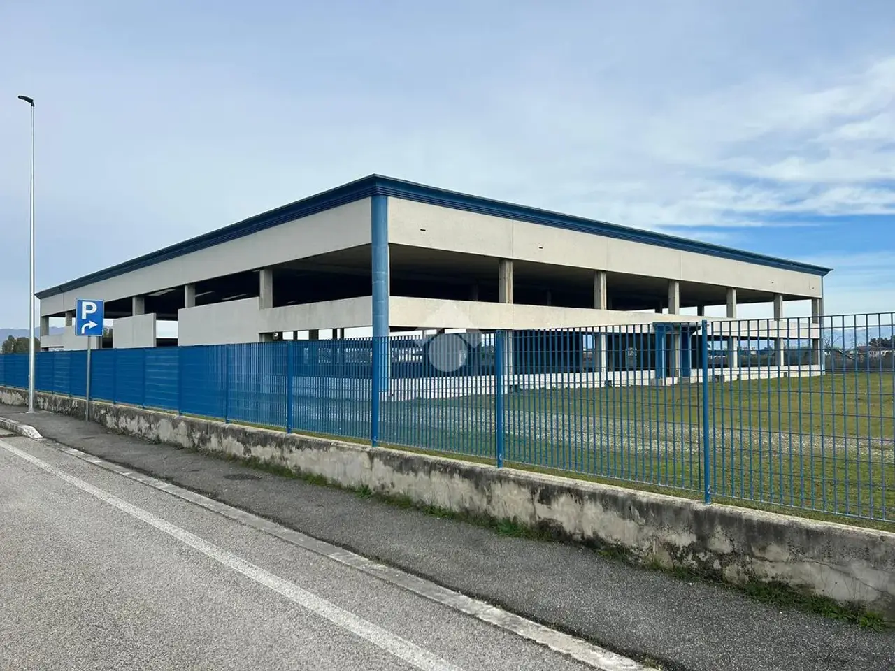 Capannone in Via Pontina 155, Aprilia, {3} - Foto 1