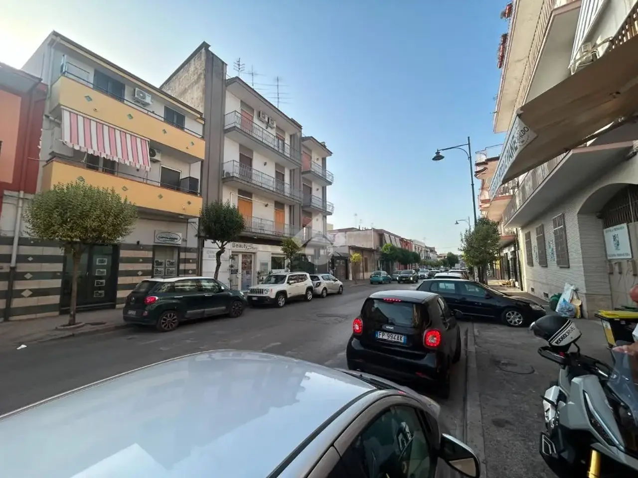 Negozio in Via Giovanni Amendola 225, Afragola, {3} - Foto 1