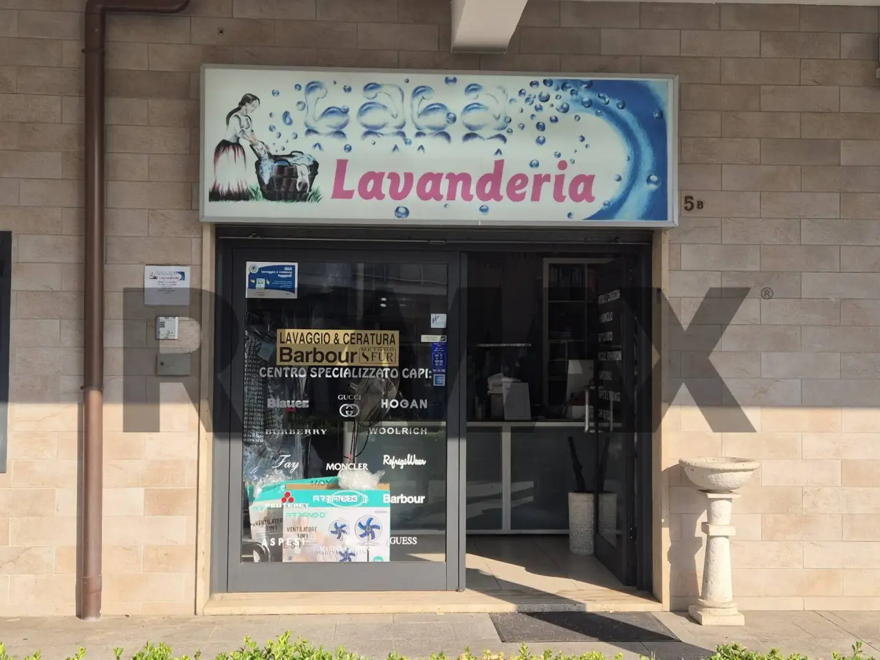 Esercizio commerciale in Via Noicattaro 5/B, Casamassima, {3} - Foto 1