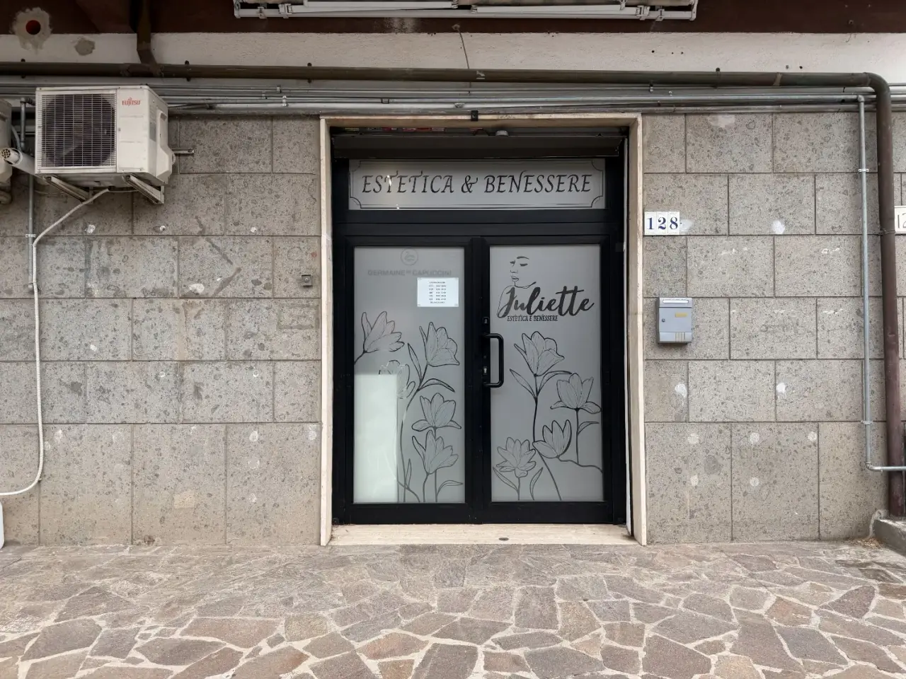 Negozio in Via Cropani 128, Roma, {3} - Foto 1
