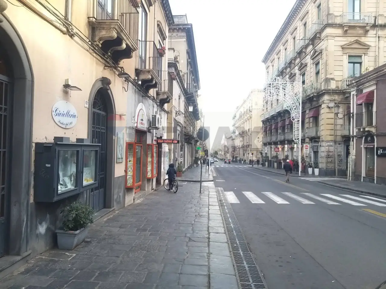 Negozio in Via Etnea 418, Catania, {3} - Foto 2