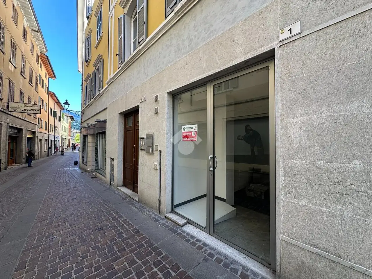 Negozio in Via Scuole 1, Rovereto, {3} - Foto 1