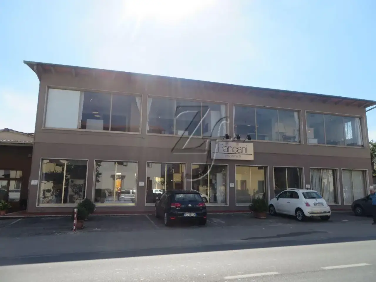 Locale commerciale in , Signa, {3} - Foto 1