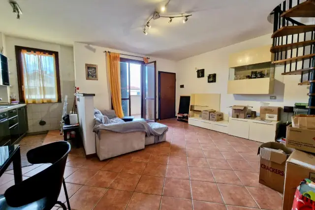 3-room flat, Crespina Lorenzana - Photo 1