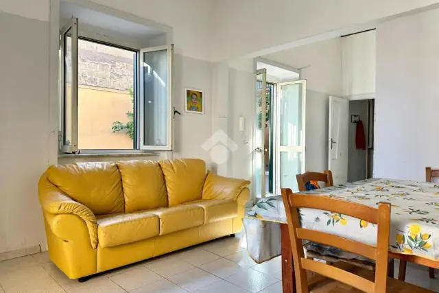 2-room flat in Via G. Rossini 12, Giugliano in Campania - Photo 1