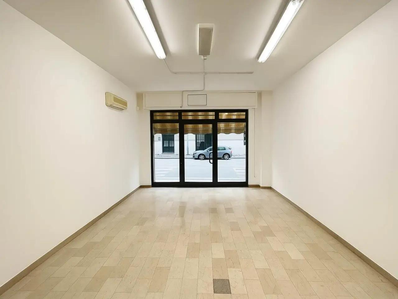 Negozio in , Modena, {3} - Foto 2