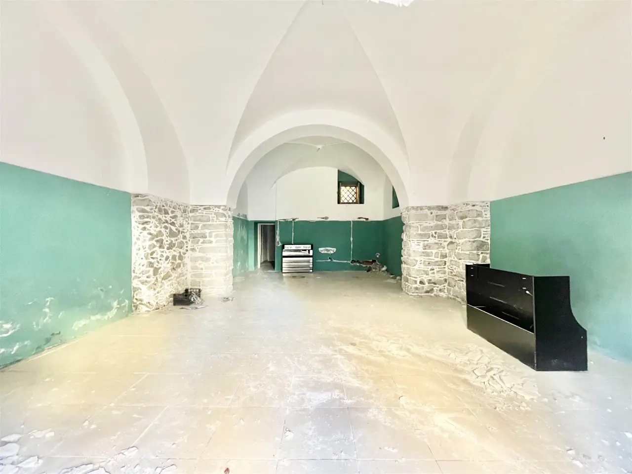 Negozio in Via Vittorio Emanuele, Paterno', {3} - Foto 1