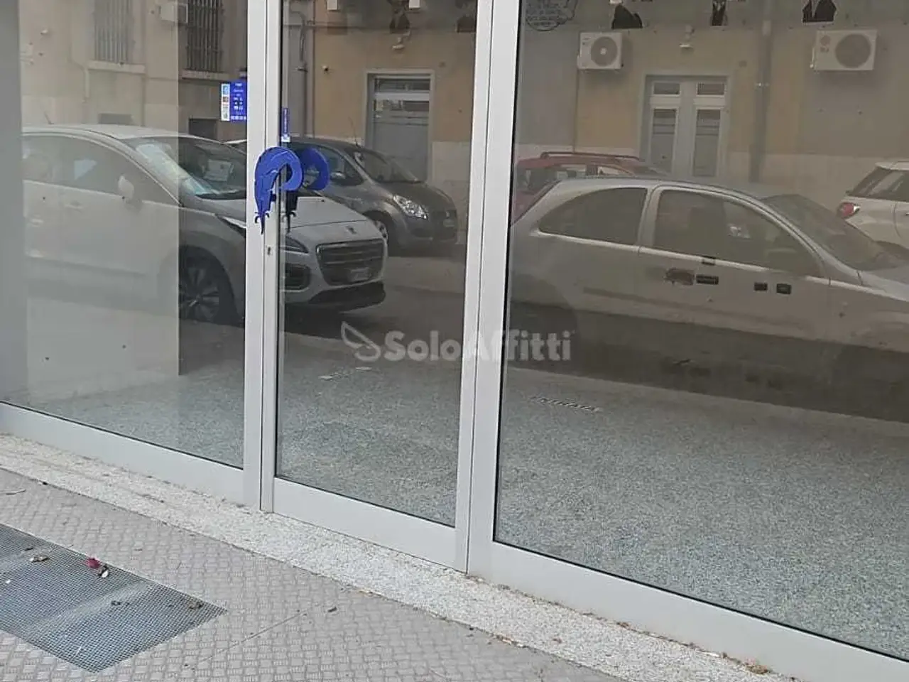 Negozio in , Barletta, {3} - Foto 2
