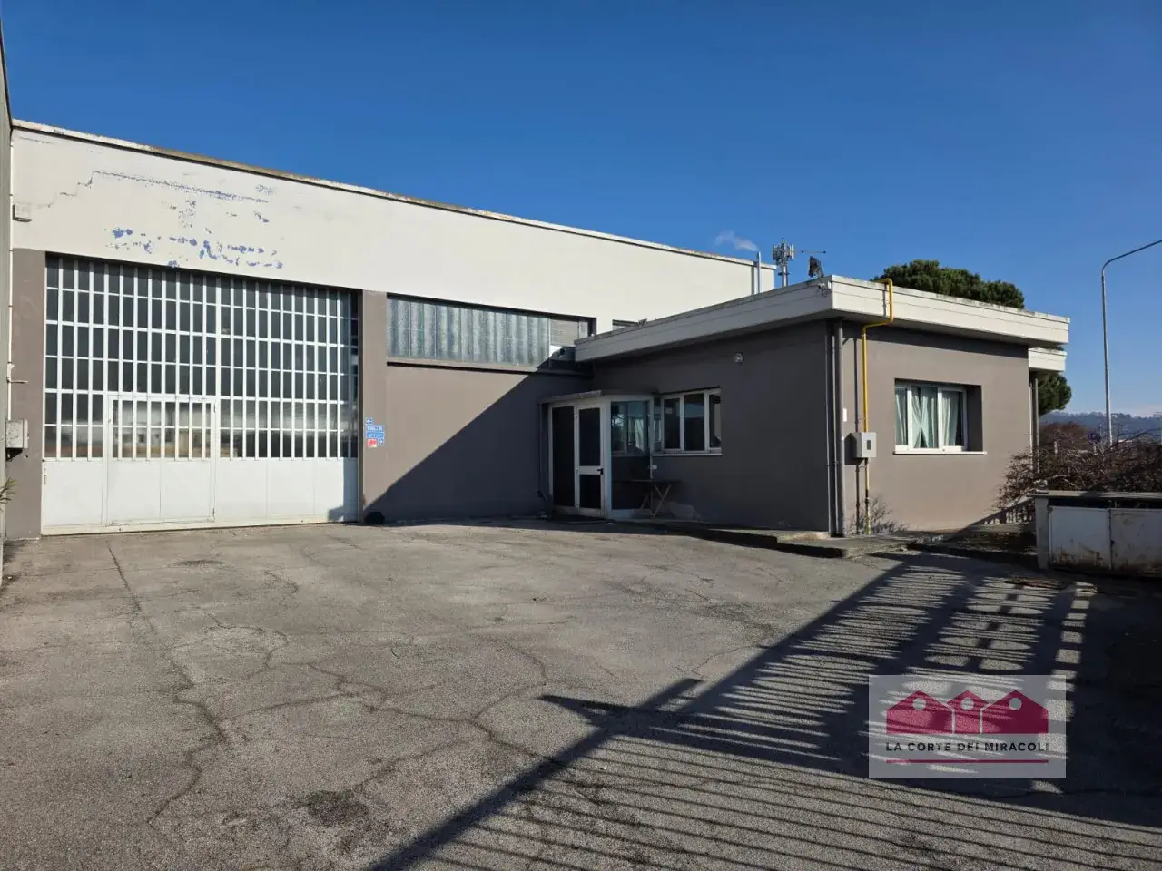 Capannone in Viale della Tecnica, Vicenza, {3} - Foto 1