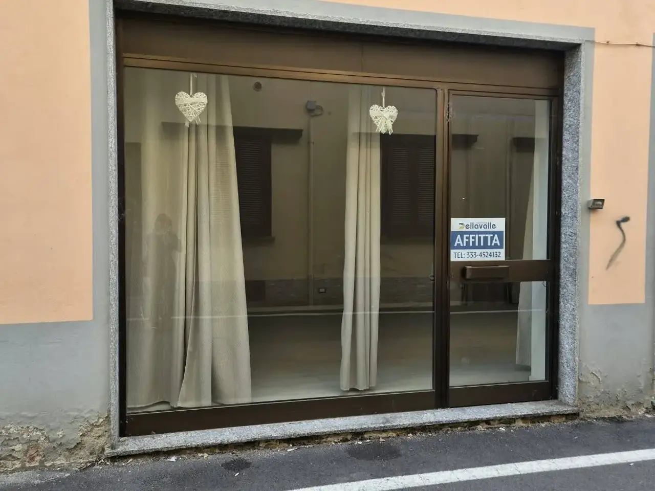 Negozio in Via Giacomo Matteotti 45/a, Bellinzago Novarese, {3} - Foto 2