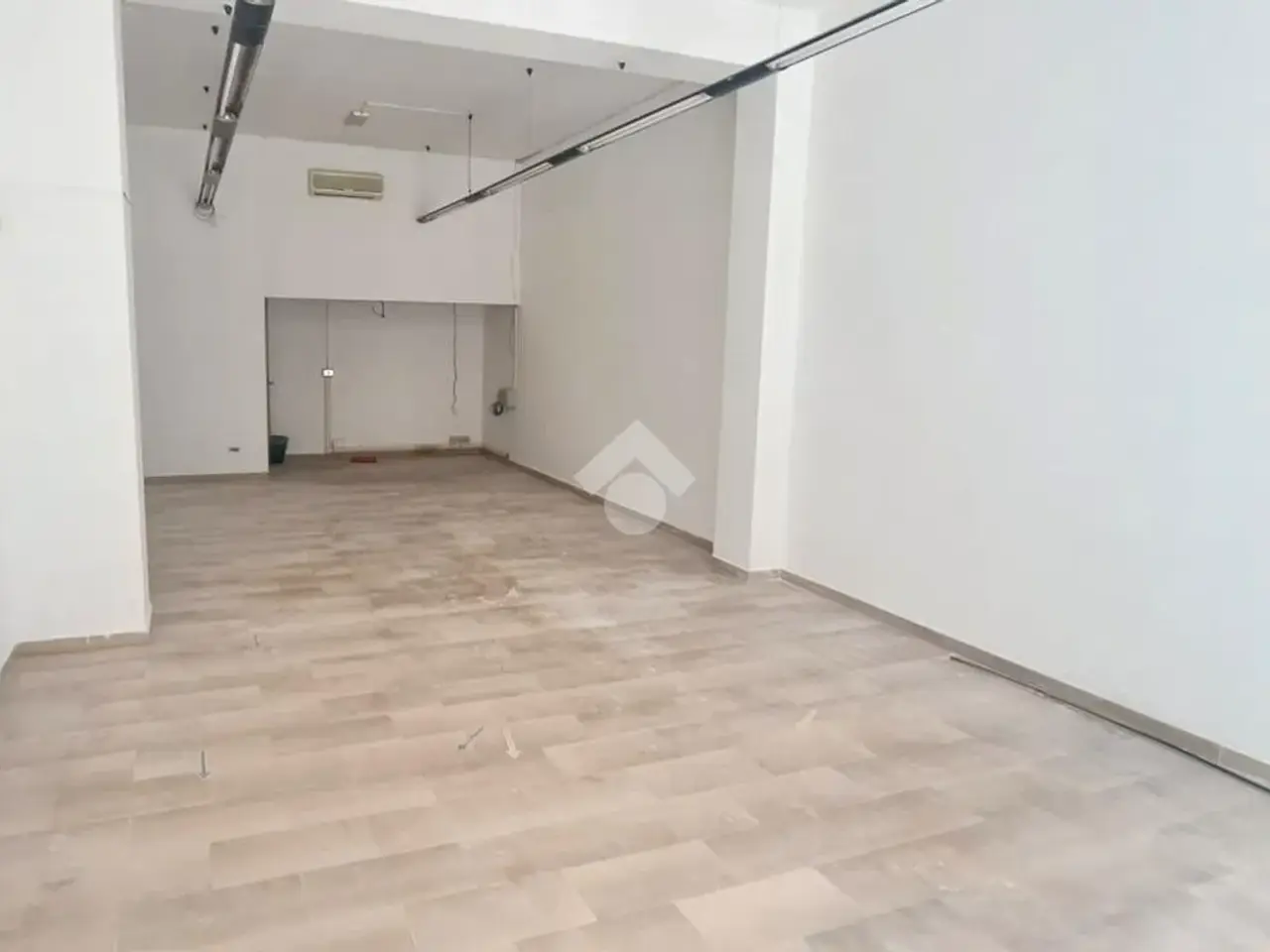 Negozio in Via Madonna della Croce, Barletta, {3} - Foto 1