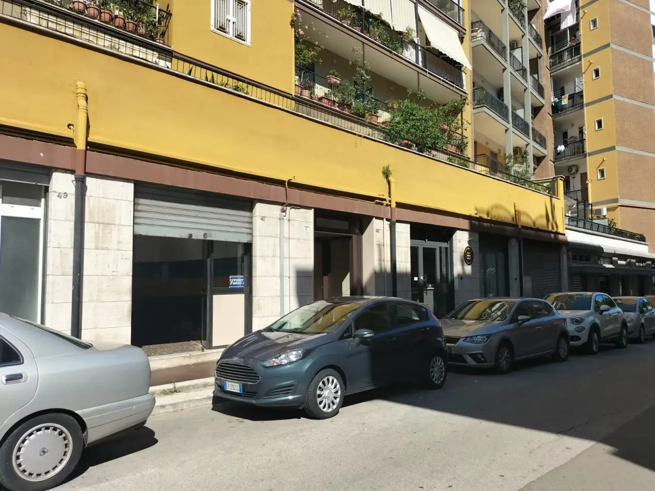 Magazzino in Via Papa Bonifacio IX 29, Bari, {3} - Foto 2
