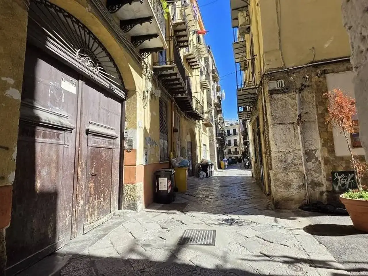 Magazzino in Via Giacalone 23, Palermo, {3} - Foto 1