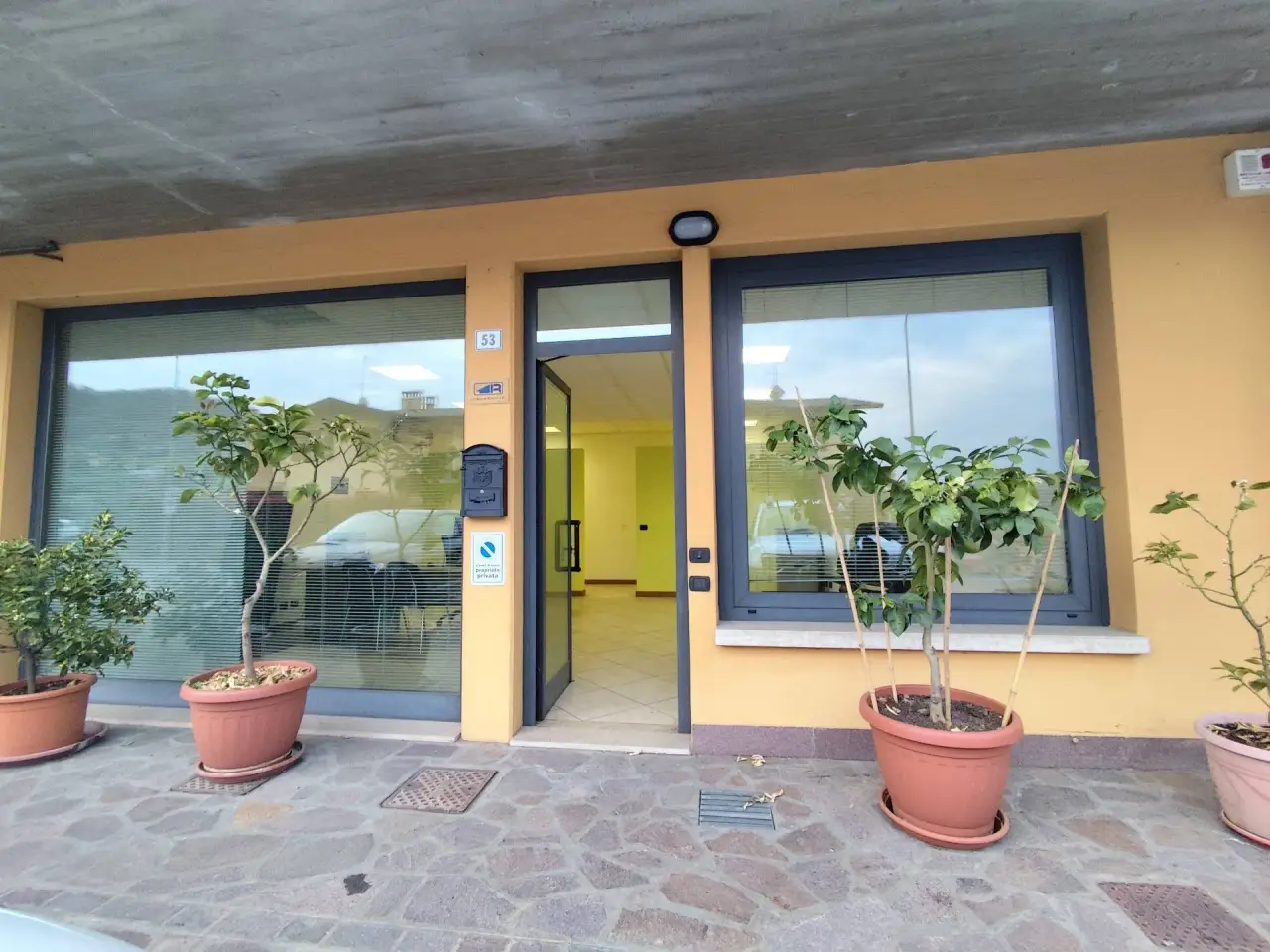 Esercizio commerciale in Via Bonini, Foresto Sparso, {3} - Foto 1