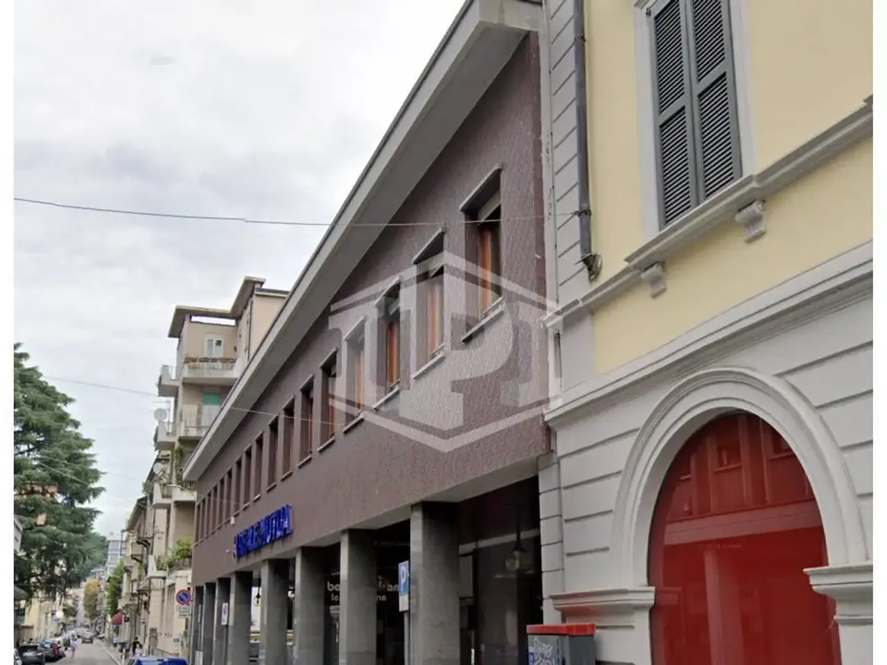 Ufficio in Via Camillo Benso Conte di Cavour 6, Varese, {3} - Foto 1