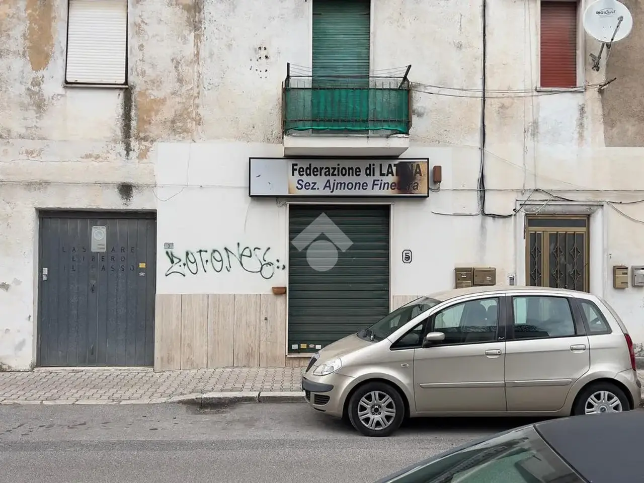 Negozio in Via Legnano 5, Latina, {3} - Foto 2
