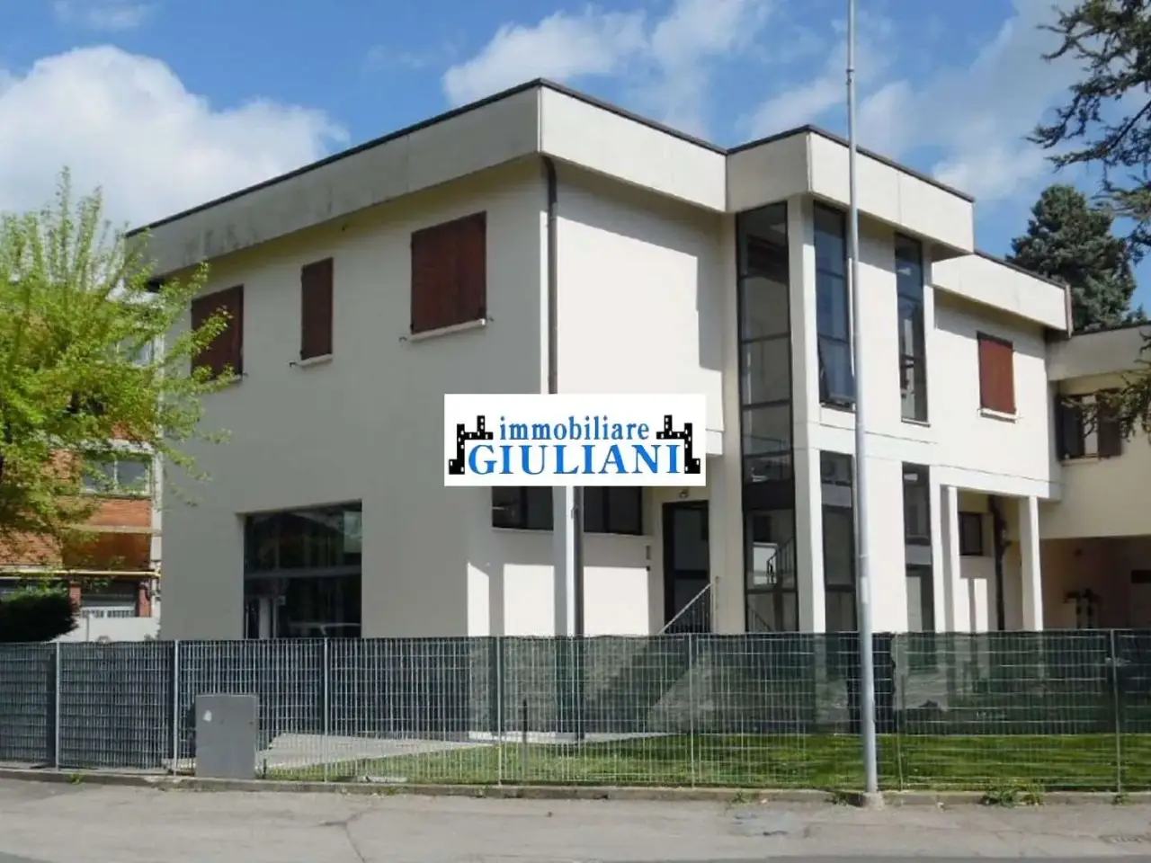 Magazzino in Via Zatti, Reggio Emilia, {3} - Foto 1