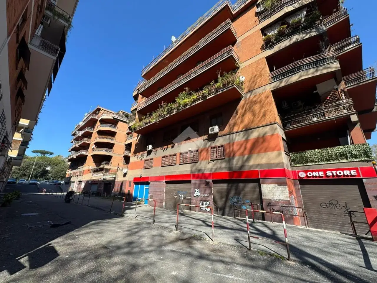 Magazzino in Via della Magliana 262, Roma, {3} - Foto 2