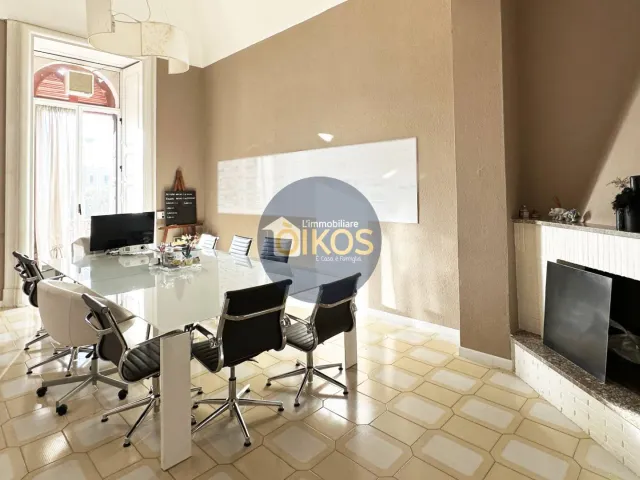 4-room flat in Piazza Vittorio Emanuele, Monopoli - Photo 1