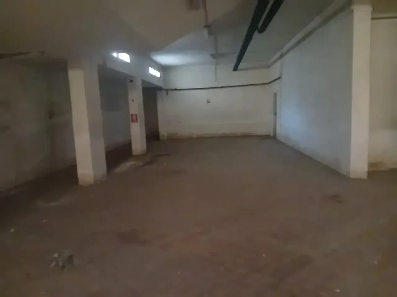 Negozio in Via Eduardo De Filippo 20, Casalnuovo Di Napoli, {3} - Foto 1