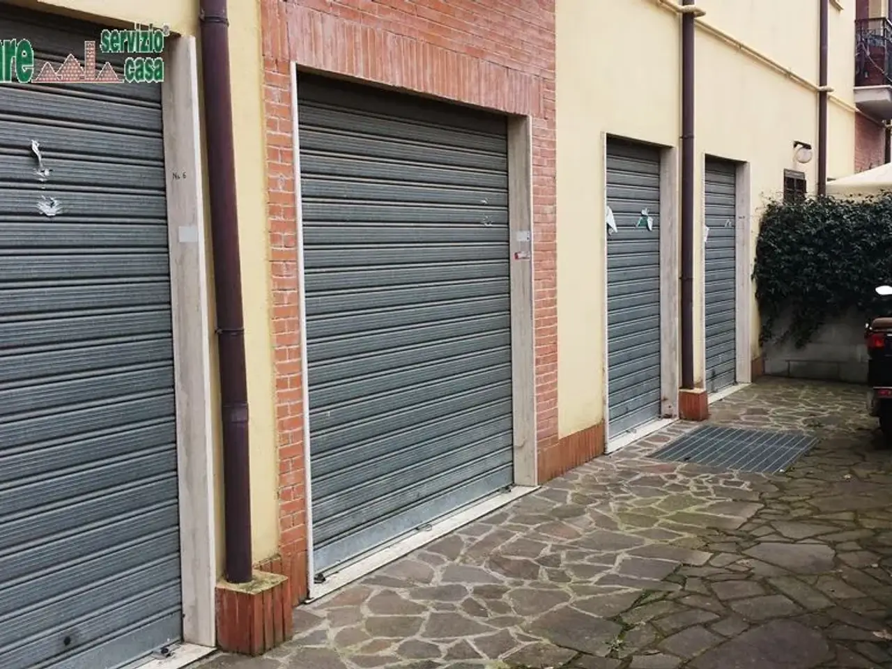 Negozio in Via Guerrino Libertucci, Tivoli, {3} - Foto 2