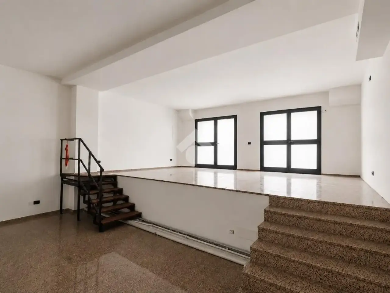 Negozio in Via Palma Il Vecchio 1, Bergamo, {3} - Foto 2
