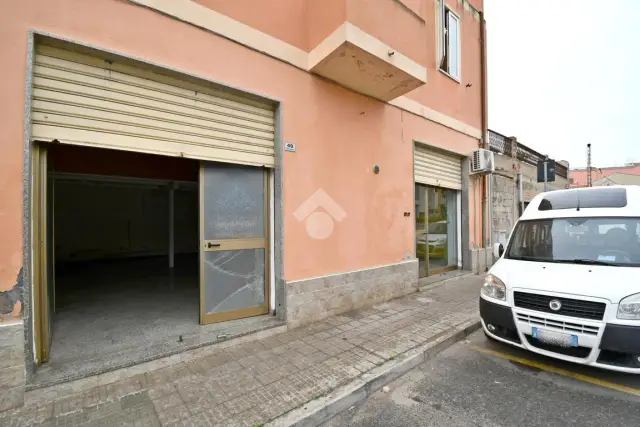 Negozio in Via del Canneto 51, Cagliari - Foto 1