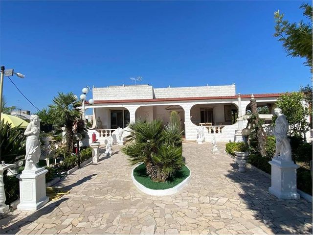 Villa in Strada per Palmarini, 4, Brindisi - Foto 1