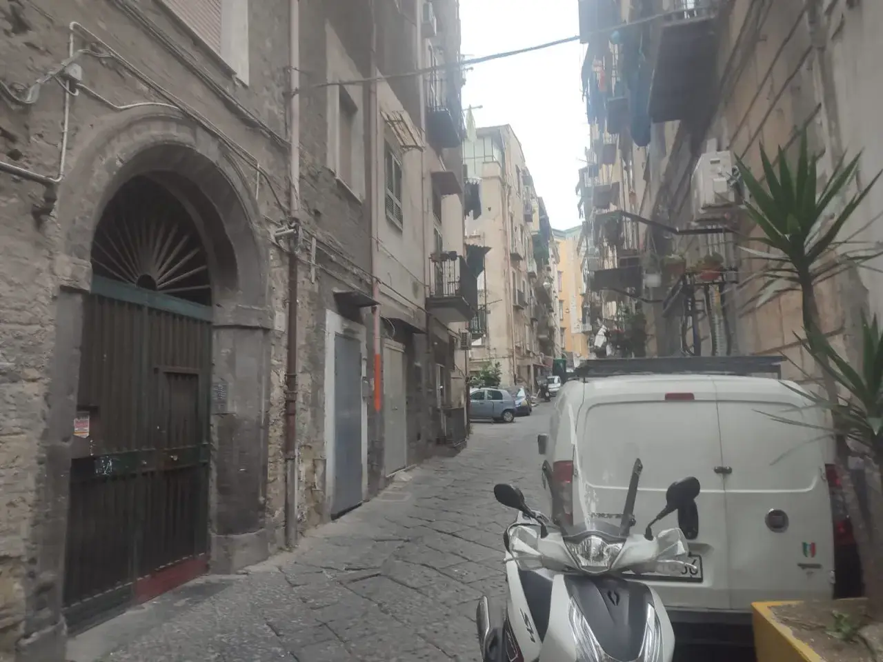 Capannone in Vico Santa Maria del Pozzo, Napoli, {3} - Foto 2