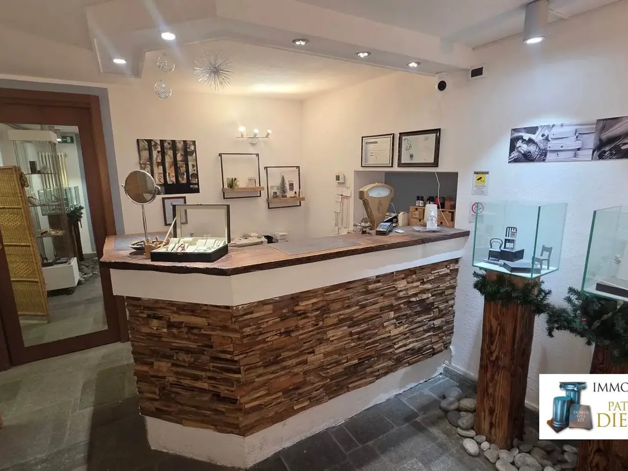Negozio in Via Martinet, Aosta, {3} - Foto 1