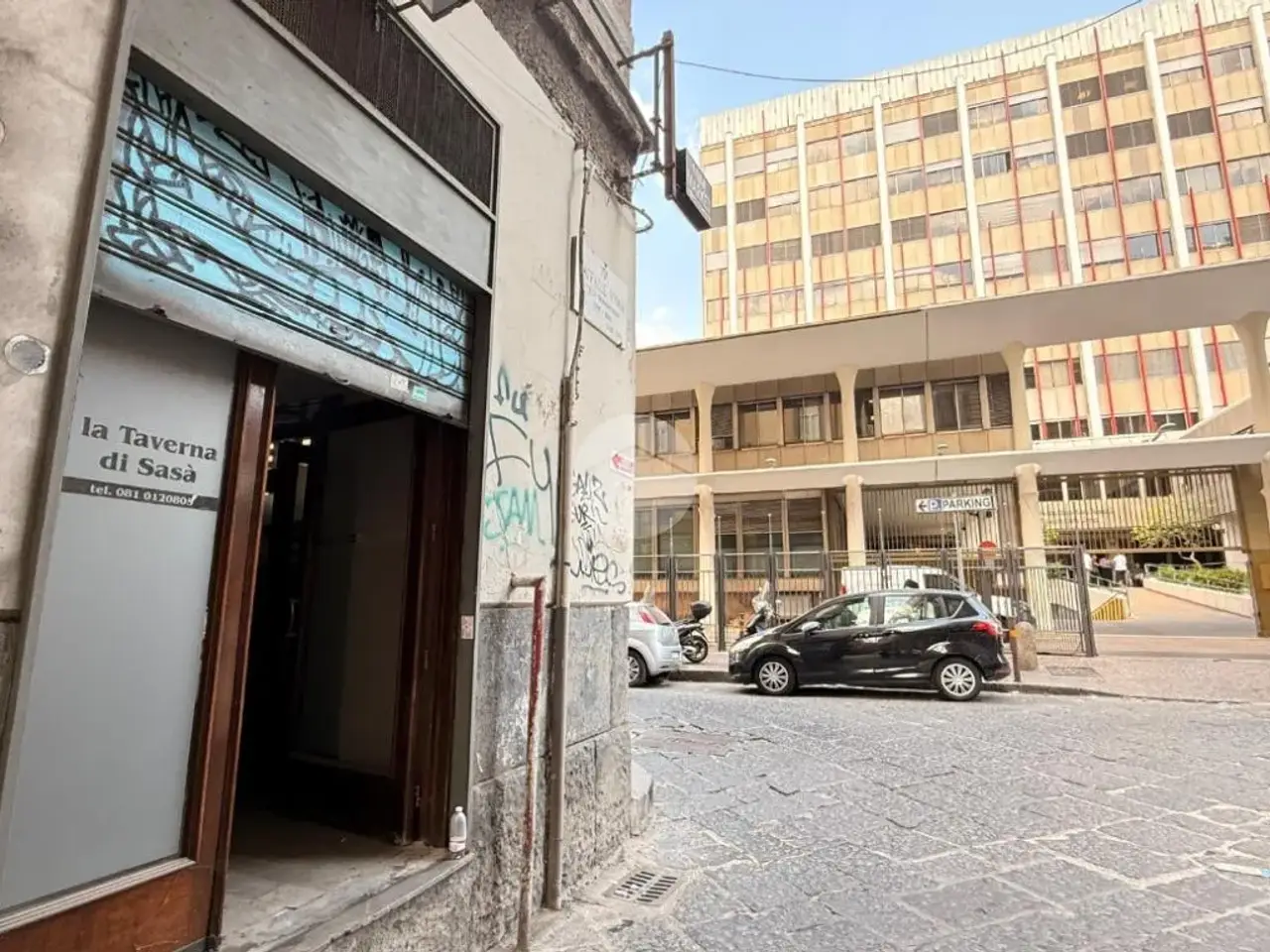 Negozio in Via Giulio Cesare Cortese 26, Napoli, {3} - Foto 2