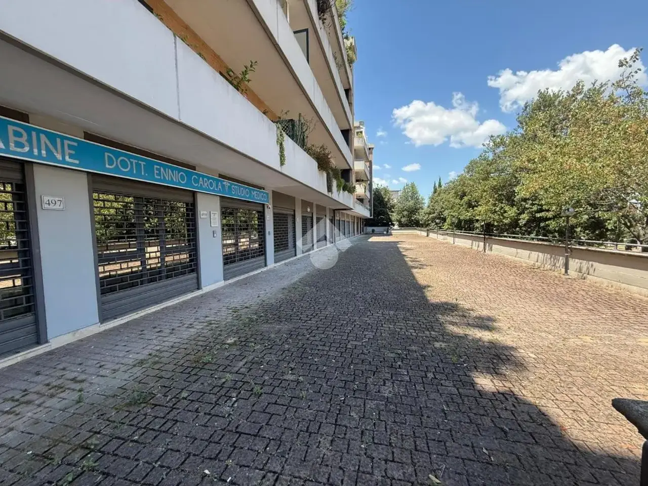 Negozio in Viale Carmelo Bene 501, Roma, {3} - Foto 1