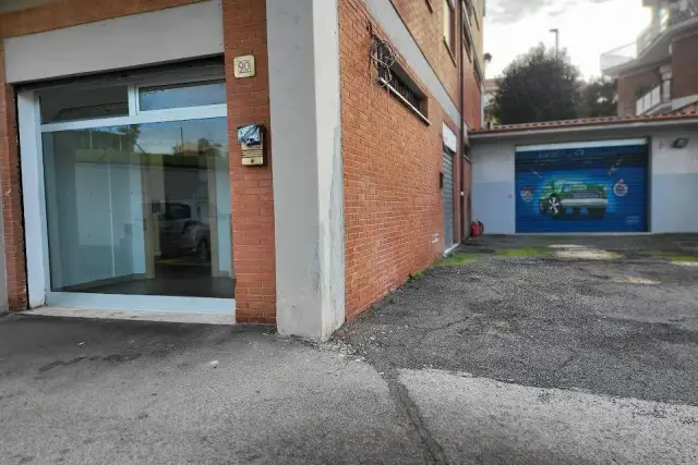 Geschäft in Via Italia, Albano Laziale - Foto 1