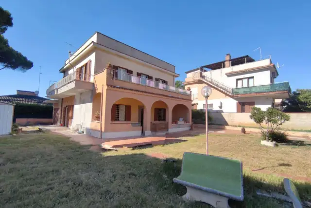 Villa in Via dei Girasoli 33, Anzio - Foto 1