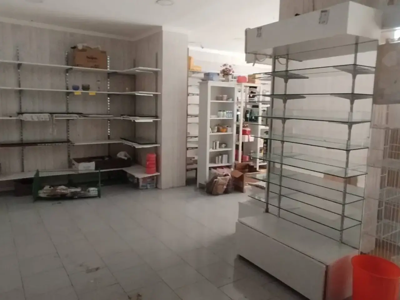 Esercizio commerciale in Via Francesco Arnaldi, Napoli, {3} - Foto 2