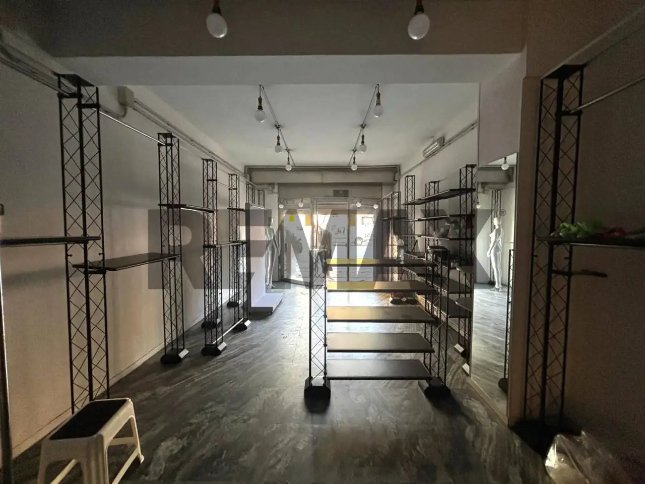 Negozio in Via Ottone Bacaredda 51, Cagliari, {3} - Foto 2