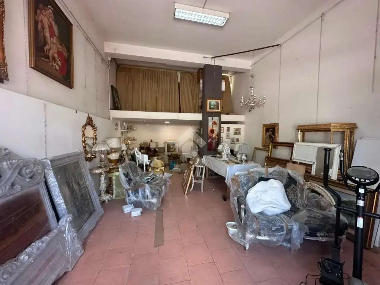 Negozio in Via Dietro La Vigna 19, Napoli, {3} - Foto 1