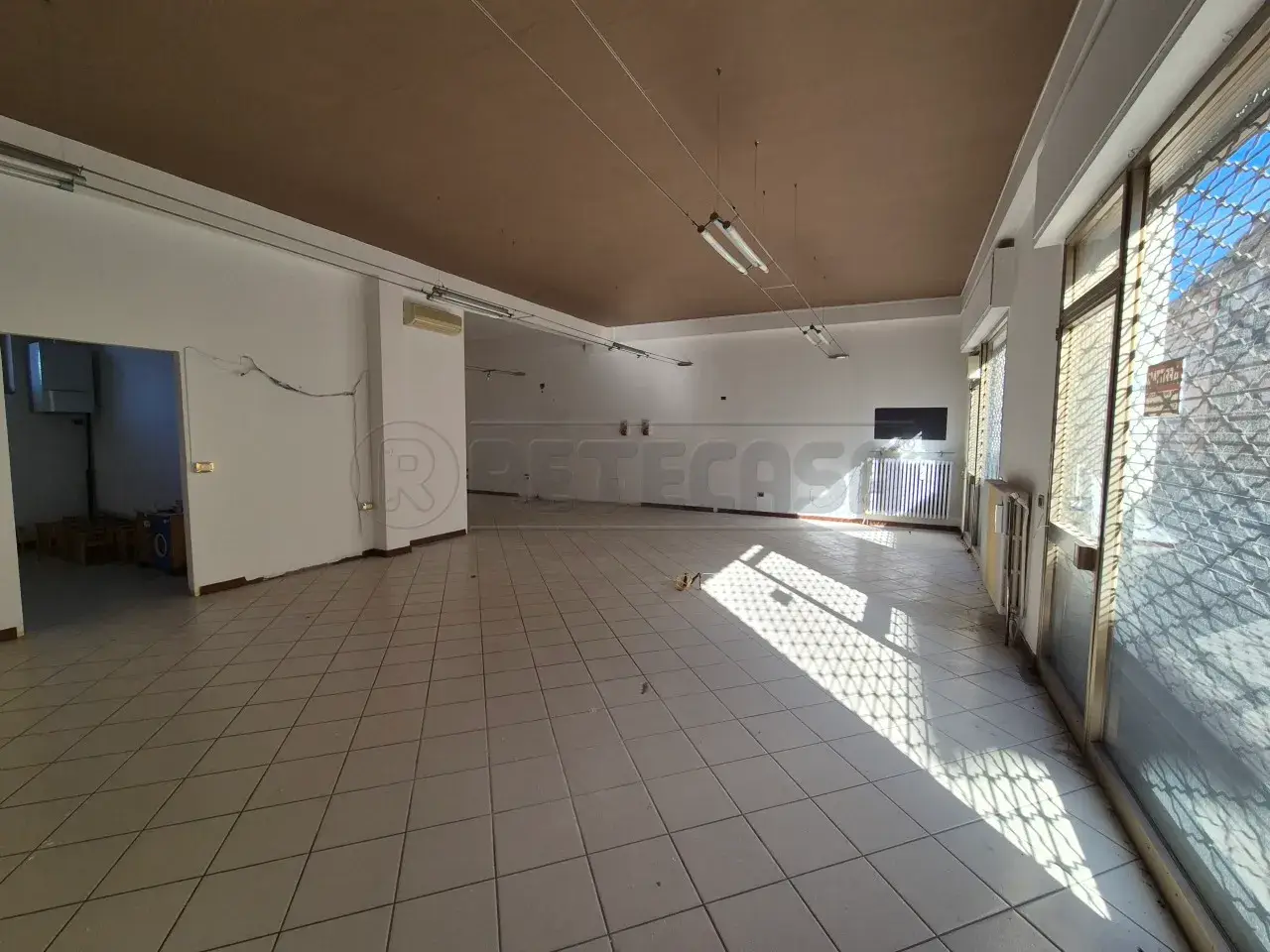 Palazzina commerciale in Via Giuseppe Mazzini, Spinadesco, {3} - Foto 2