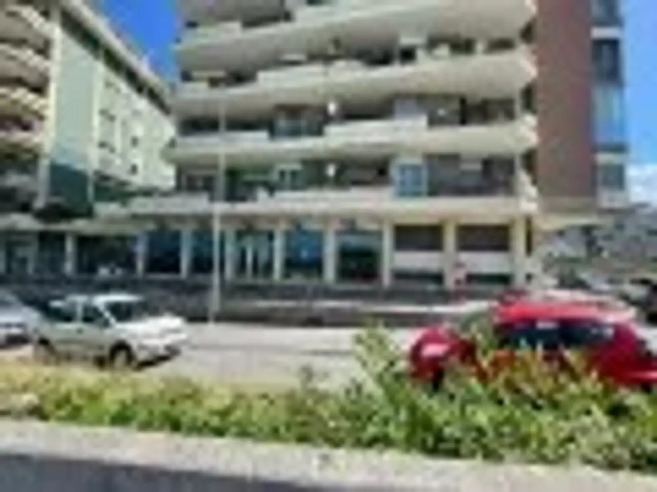 Locale commerciale in Via Fratelli De Mattia				 - 84123				 - Salerno, Salerno, {3} - Foto 2