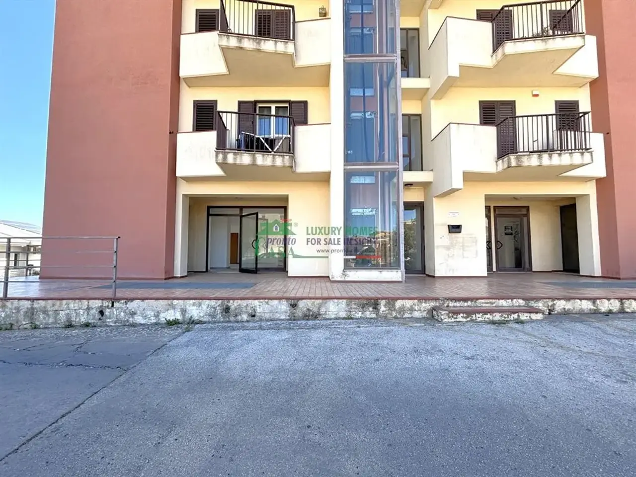 Locale commerciale in Via Trapani Rocciola 3/B, Modica, {3} - Foto 2