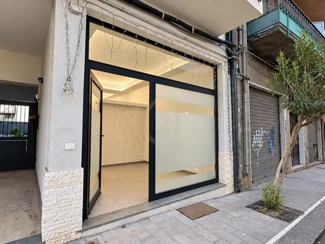 Negozio in Via San Nicolò 410, Misterbianco, {3} - Foto 2