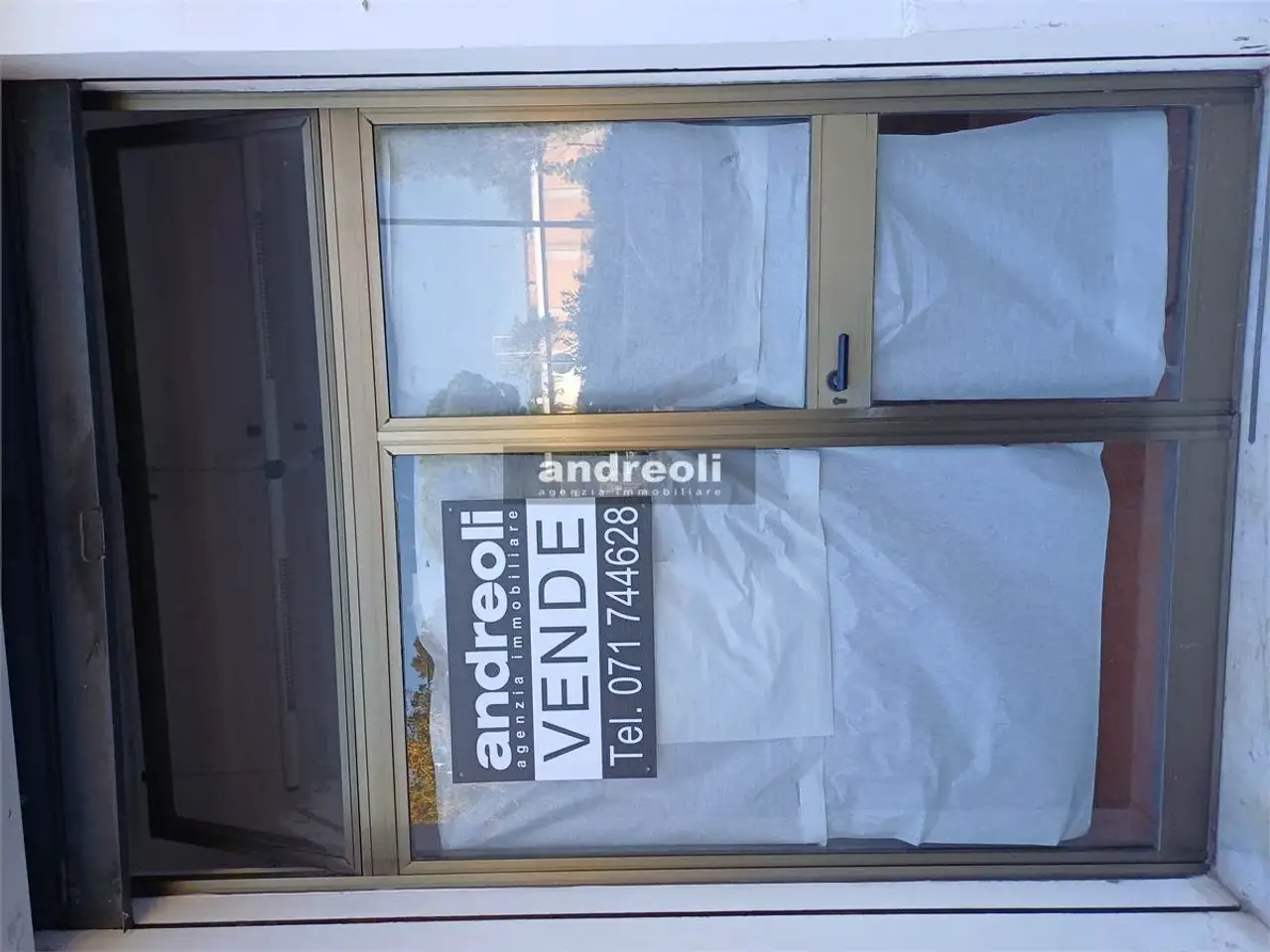 Negozio in , Chiaravalle, {3} - Foto 1