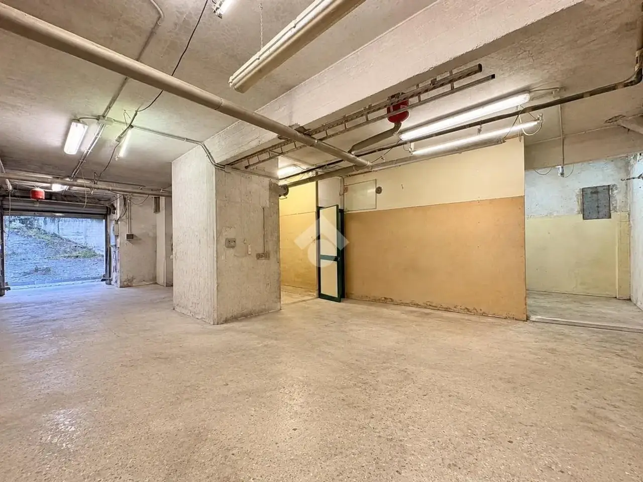 Magazzino in Via Lunga, Firenze, {3} - Foto 1