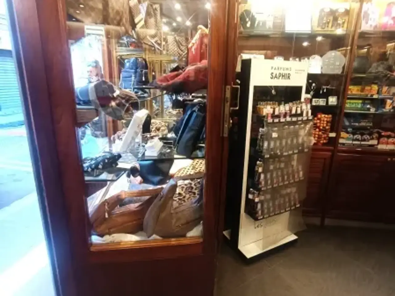 Esercizio commerciale in , Genova, {3} - Foto 2