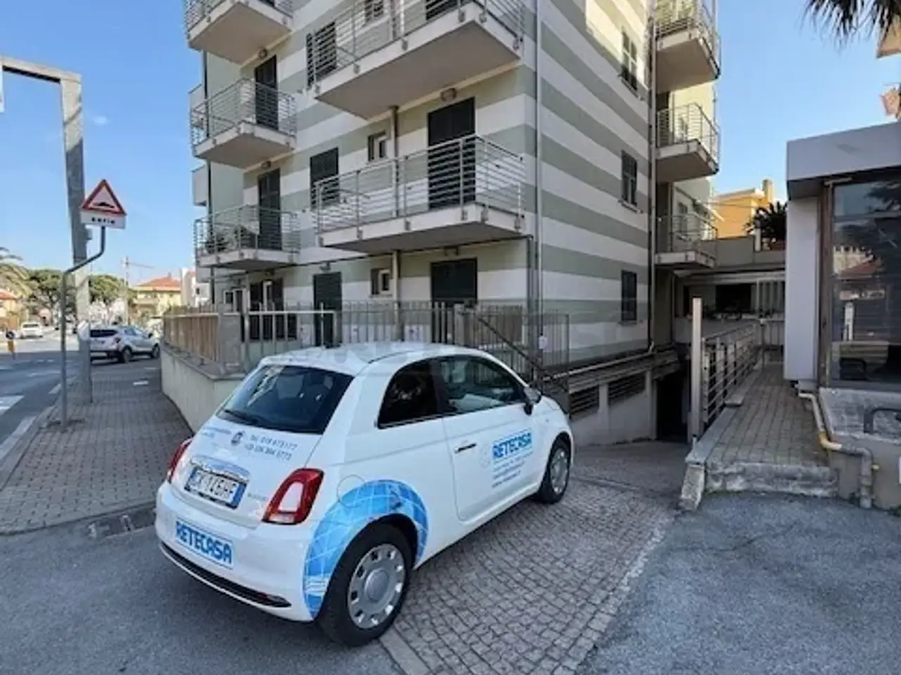 Parcheggio chiuso in Via Tito Minniti 3, Loano, {3} - Foto 2