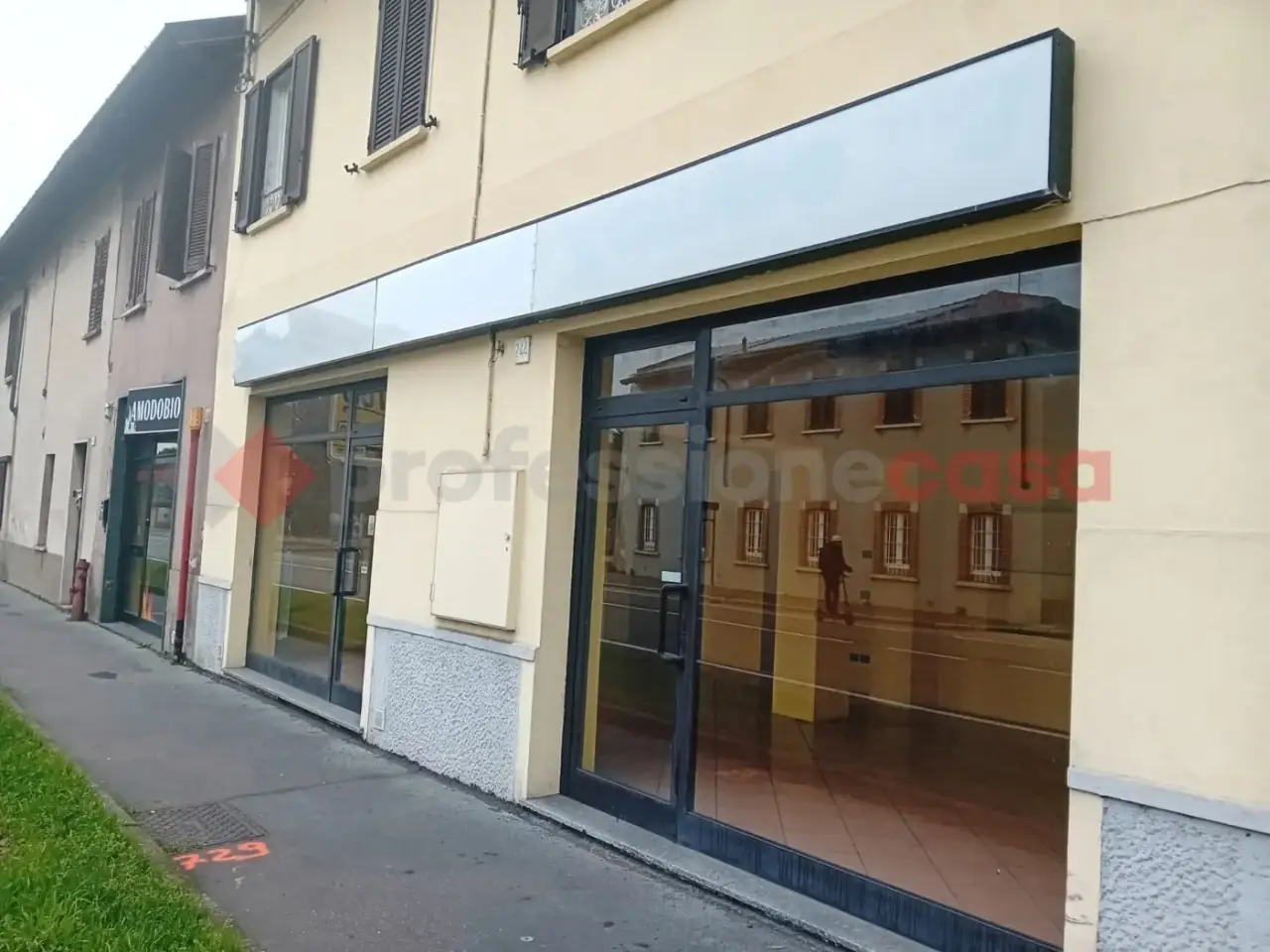 Negozio in Via Bixio  2, San Vittore Olona, {3} - Foto 1